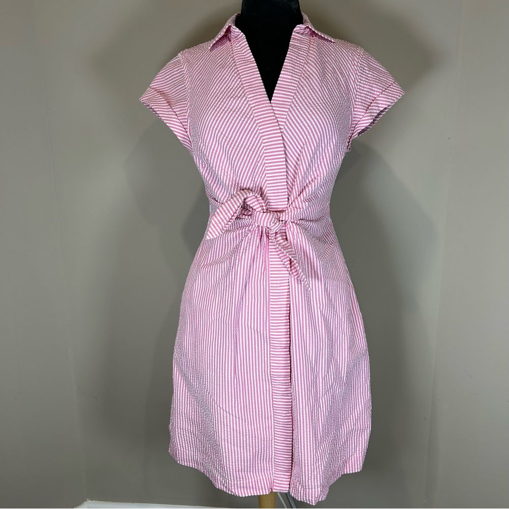 Pink Vineyard Vines tie front seersucker shirt dress